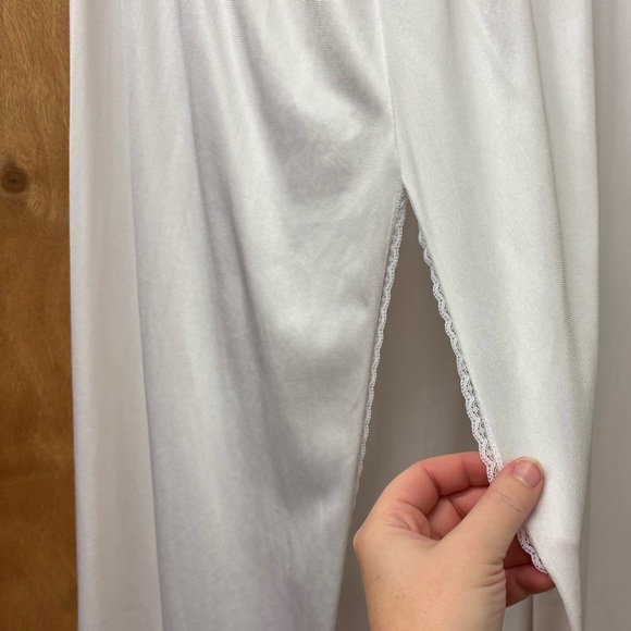 Vassarette satiny slip skirt, XL - Picture 4 of 9